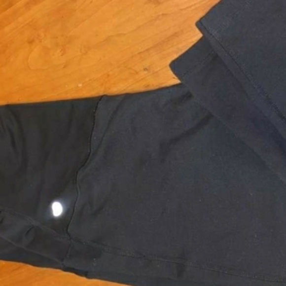 Zella Mamasana live in Maternity - Picture 7 of 9